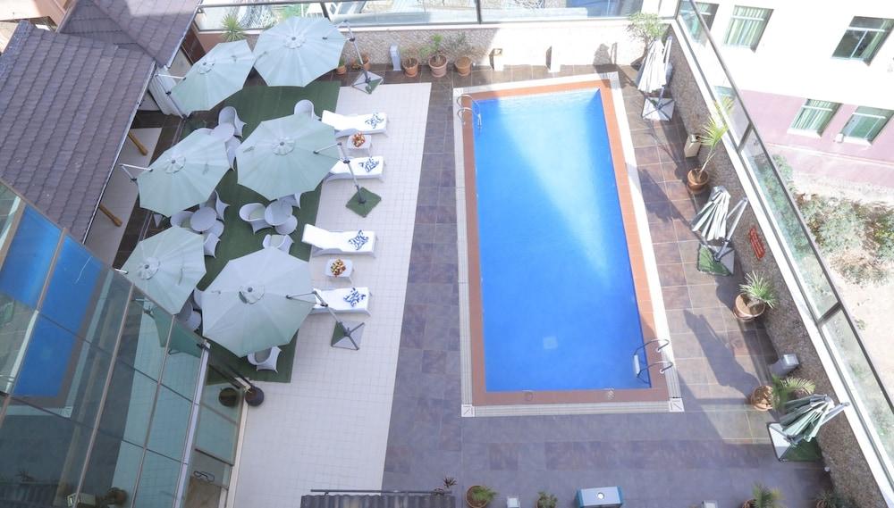โรงแรมซาโร - มาเรีย แอดดิสอาบาบา ภายนอก รูปภาพ